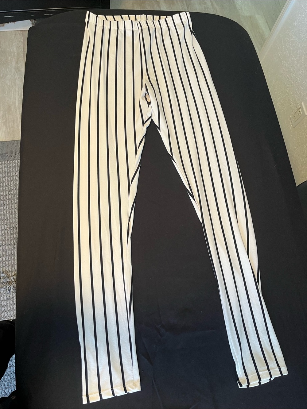 Black & White Vertical Stripe Leggings
